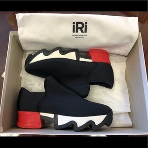 iRi Black and Red Sneakers